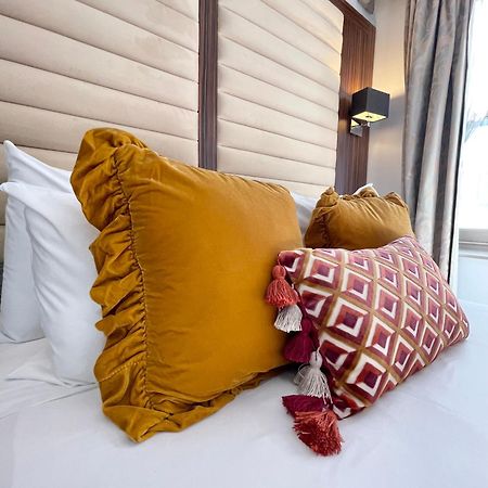 Maitrise Hotel Лондон Екстер'єр фото