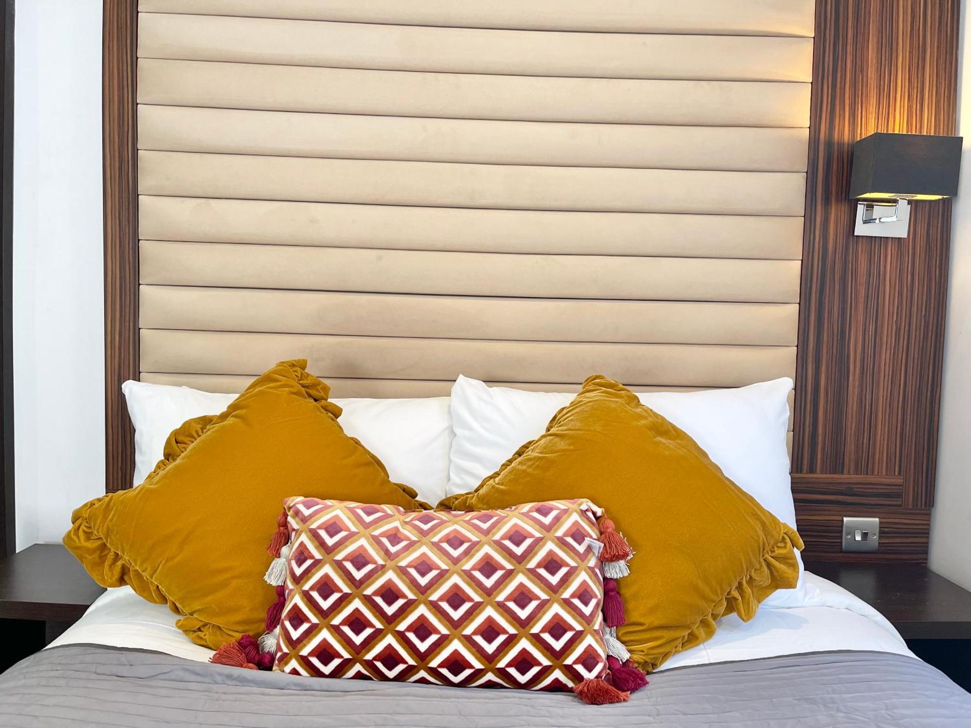 Maitrise Hotel Лондон Екстер'єр фото